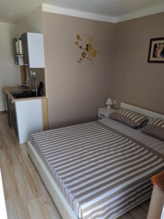 Apartments Jobst Trogir Exterior foto